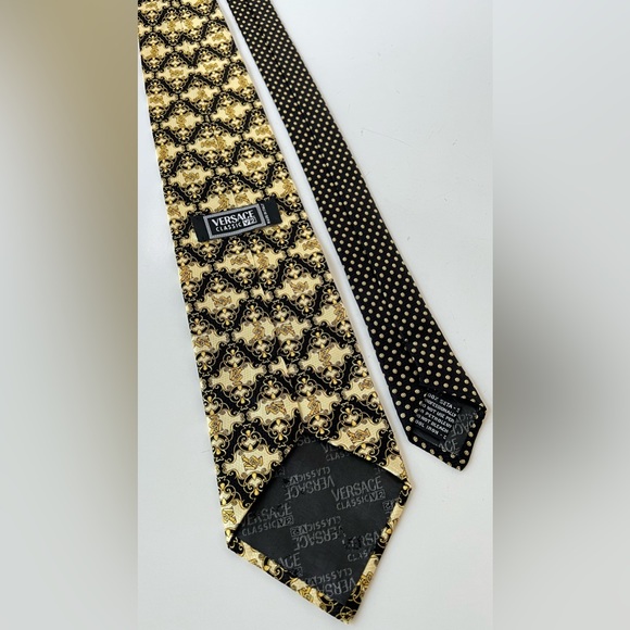 Versace Classic V2 Gold and Black Printed Silk Tie Made in Italy - Picture 4 of 9